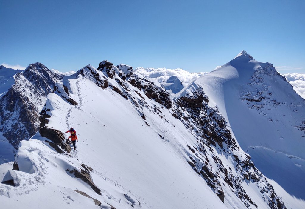 Liskamm überschreitung Lyskamm überschreitung Bergführer vertical.guide Wallis